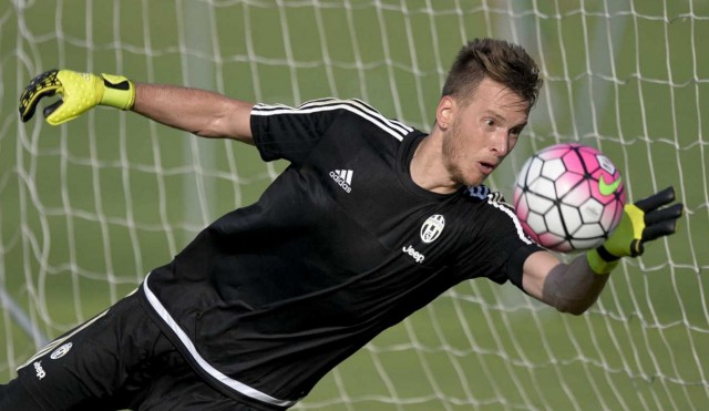 Neto pide al VCF que suba su oferta 