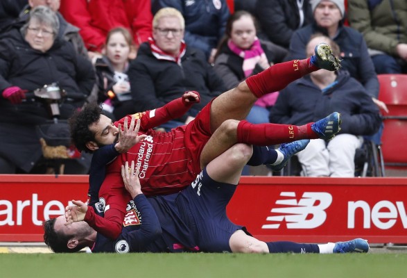 La Premier League también se suspende hasta principios de abril