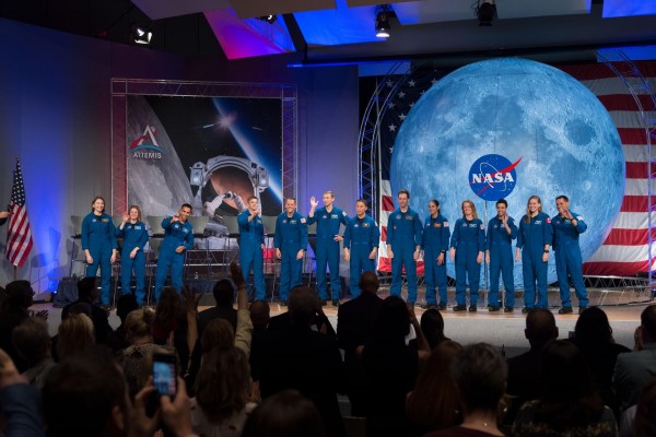 La NASA busca candidatos para explorar la Luna y Marte

