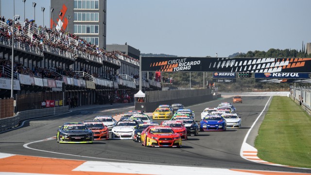 El Circuit retrasa la celebración del Valencia NASCAR Fest