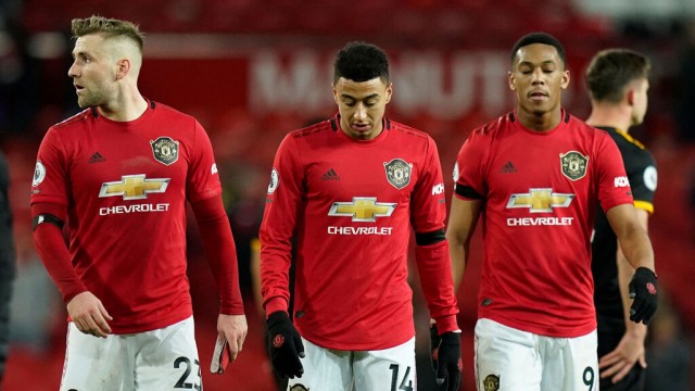 El Manchester United trata de levantar la cotización en bolsa recomprando acciones