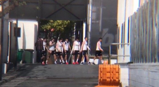 El Valencia CF se ejercita en medio de la incertidumbre por el Coronavirus