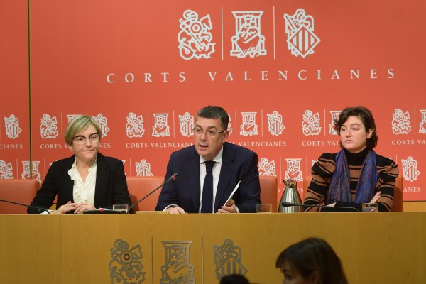 Les Corts, sin plenos hasta el mes de abril por el coronavirus