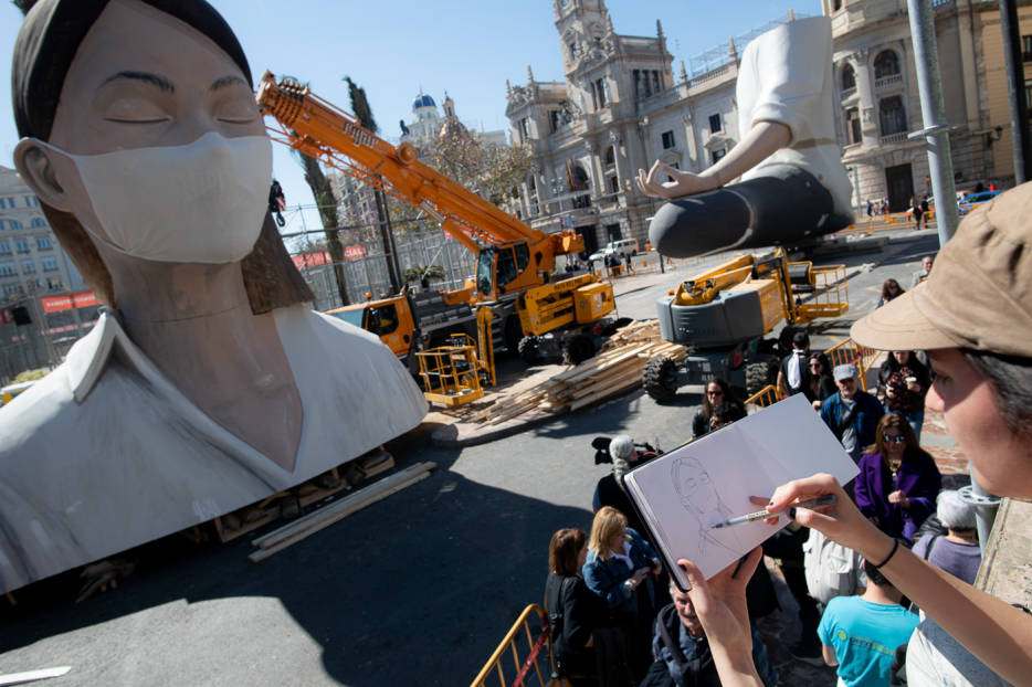 Marta Ródenas, autora de la mascarilla de la falla de Escif: 