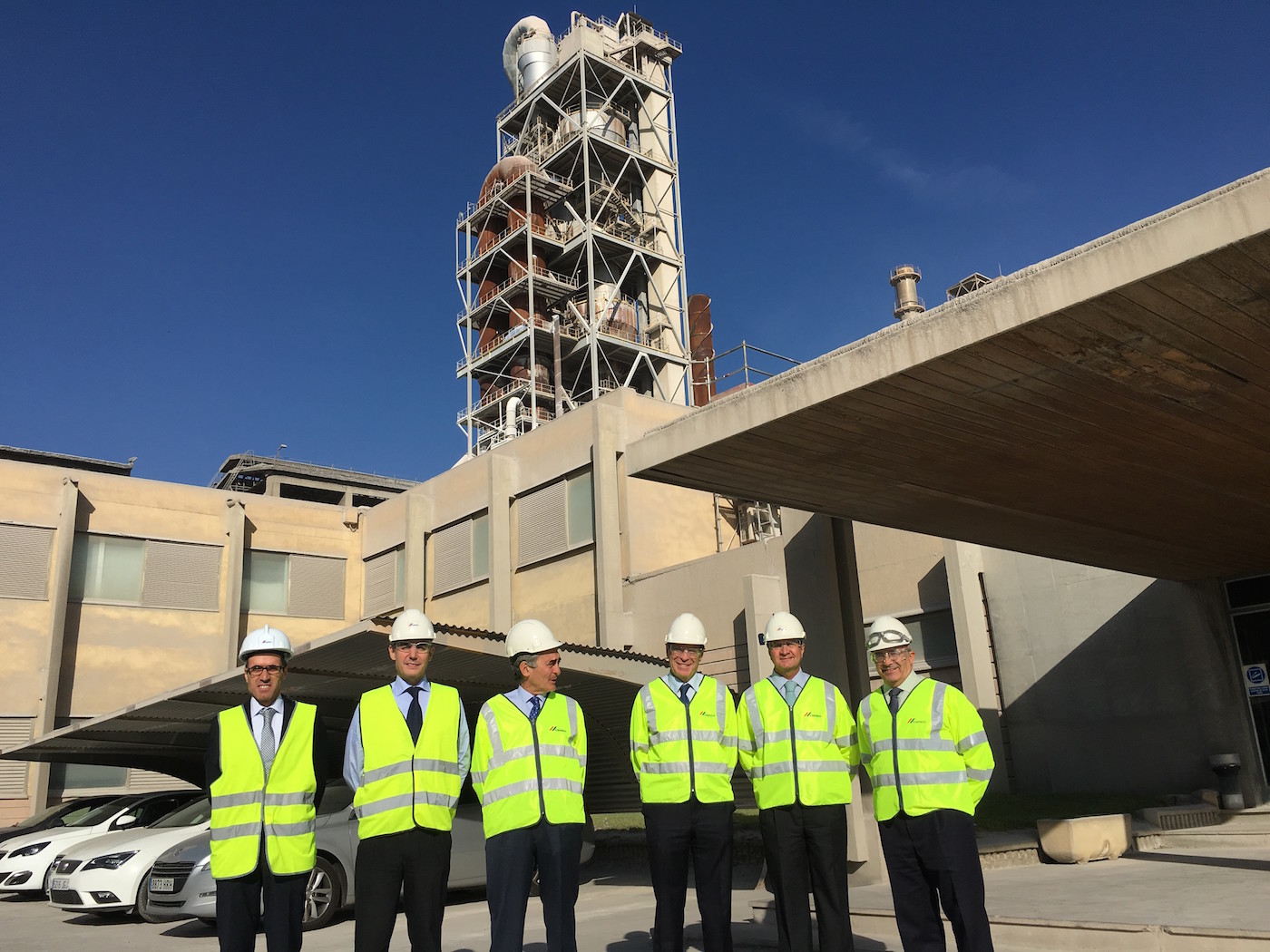 Cemex pide al Puerto de Valencia una revisión de las tarifas portuarias