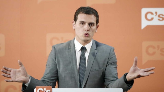 Rivera anuncia que no pagará IRPF quien gane menos de 14.000 euros al año