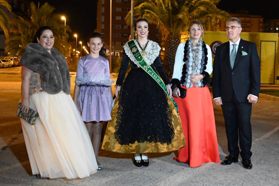 Un momento de la reciente galanía a la reina de la Magdalena. Fotos: Carlos Pascual - 