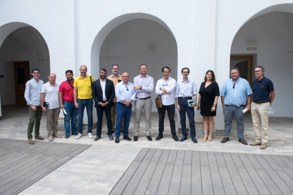 El convenio con el Colegio de Arquitectos no agiliza los trámites de licencias de obra en Orihuela 