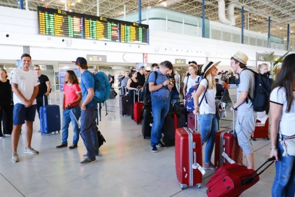 El Gobierno prohíbe los vuelos directos entre Italia y los aeropuertos españoles