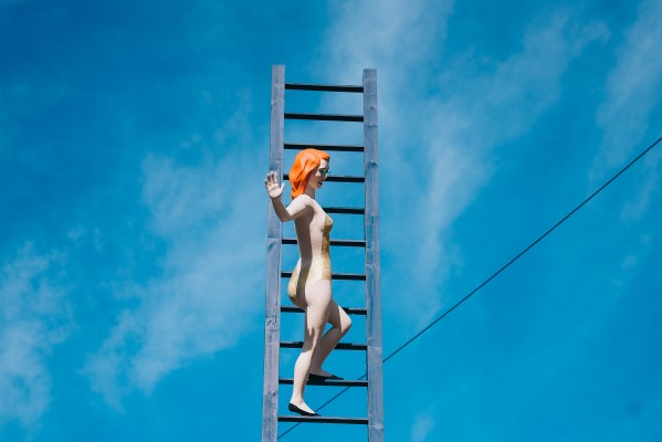 Fallas, manual de escapismo