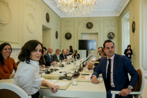  El Gobierno anuncia la suspensión de las clases en la Comunidad de Madrid, Vitoria y Labastida