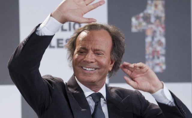 Julio Iglesias actuará el 11 de agosto en la Plaza de Toros de Alicante con entradas hasta 500 euros
