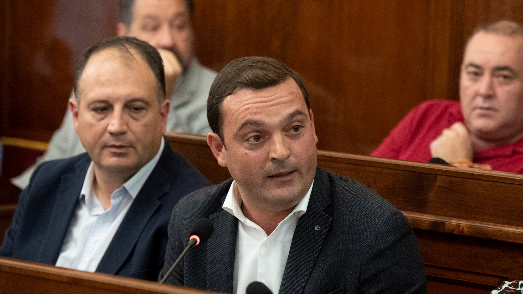  Martínez acusa a Martí de convertir la Diputación 