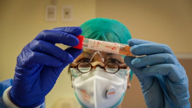 La patronal regional pide prudencia ante el coronavirus y rechaza el cierre temporal de empresas