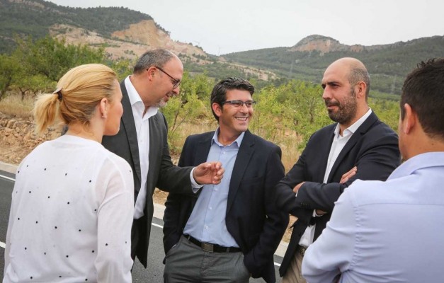 La Diputación apoya la ampliación de Power Electronics en Higueruelas al ampliar los accesos al polígono