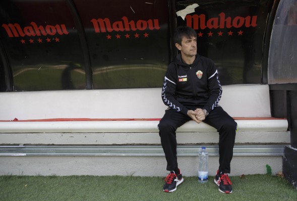 El Elche amplía a cuatro puntos la ventaja sobre el séptimo y reduce a uno la desventaja con el quinto