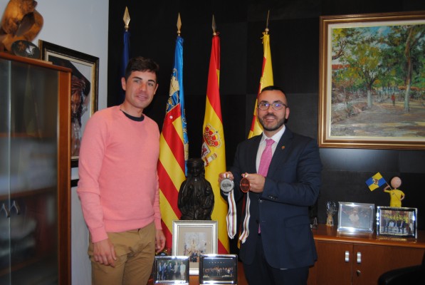 Benlloch felicita a Mora por sus dos medallas en el Mundial y su segunda clasificación olímpica