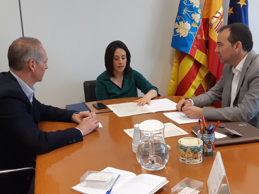 Vila-real aborda con el Consell la actualización del plan comercial para avanzar hacia la innovación
