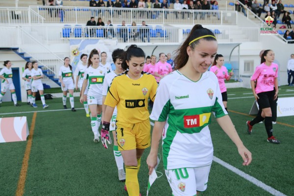 El Elche lucirá en Vallecas los nombres de las jugadoras del equipo femenino
