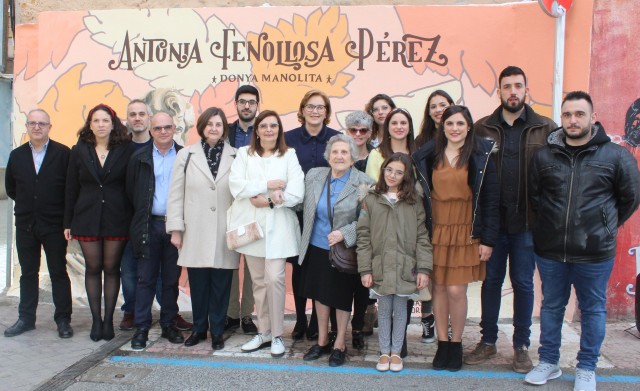 Borriana reconoce a dos mujeres y a un equipo de fútbol por 