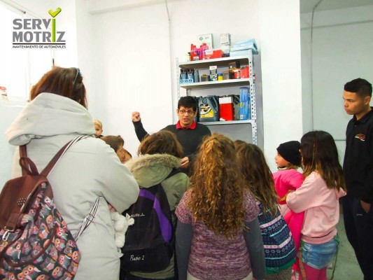 Un taller de inclusión socio-laboral a refugiados de Elche teme su cierre por problemas con los vecinos 