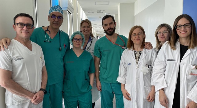 El Hospital General de Elche pone en marcha un tratamiento pionero para la enfermedad de Crohn con células madre