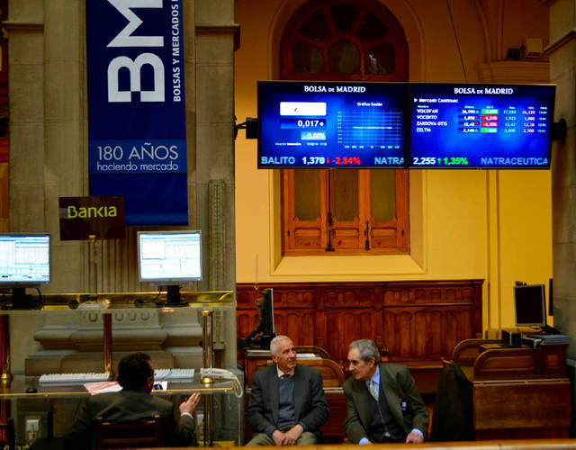 Los bolsistas optan por vender en los primeros compases de la sesión