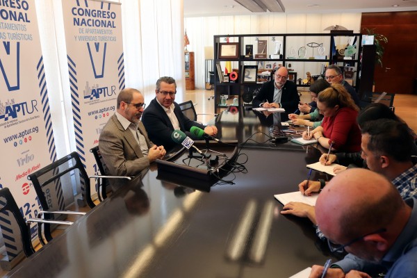 Aptur organiza el quinto congreso de apartamentos y viviendas turísticas en Benidorm