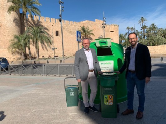 Ecovidrio ofrecerá a unos 400 comercios hosteleros de Elche contenedores adaptados para reciclar vidrio