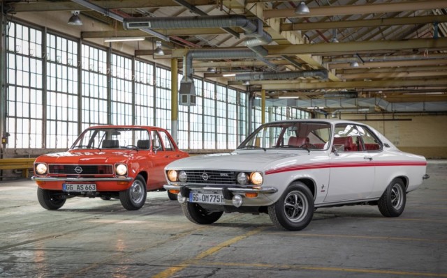 Los clásicos Opel Ascona y el Manta, que compartieron plataforma y mecánicas, cumplen medio siglo
