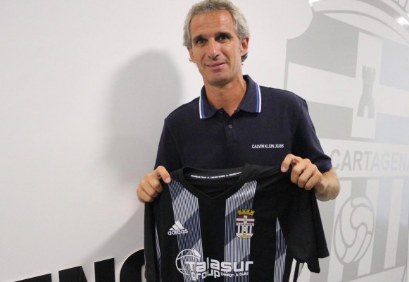 Sívori pasa a ser segundo técnico del Cartagena tras la marcha de Joaquín Gómez al extranjero