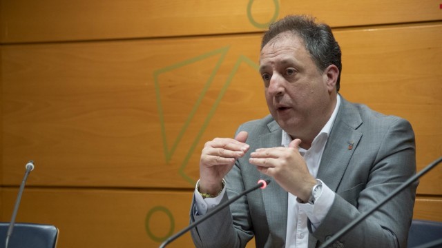 La Diputación restringe los gastos para evitar la intervención de Hacienda y lo achaca al PP