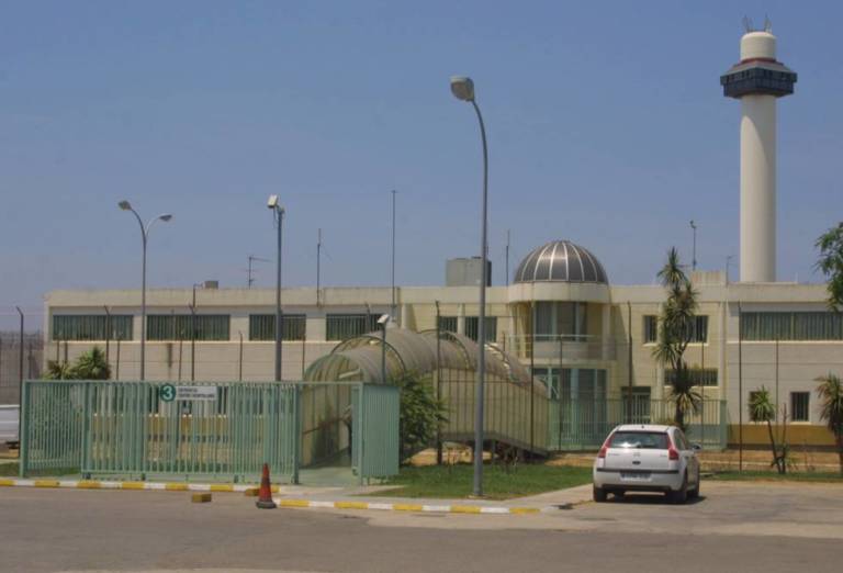 Dos funcionarios de la prisión de Picassent en cuarentena tras dar positivo de coronavirus su hija