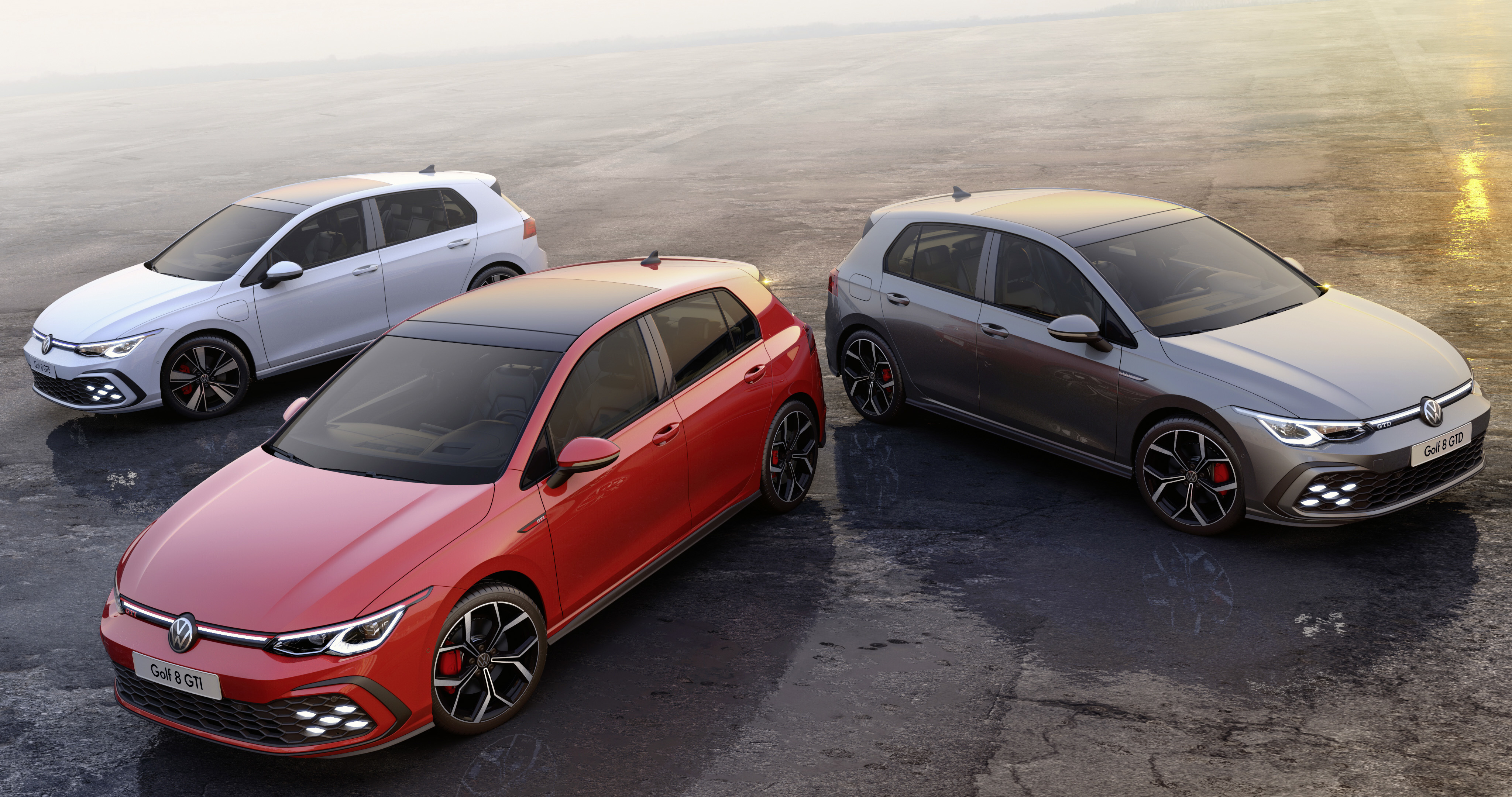 
Presentación de los nuevos Golf GTI, GTE y GTD: Volkswagen digitaliza los iconos deportivos