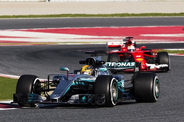 Hamilton repite mejor tiempo en el segundo entrenamiento libre de Spielberg
