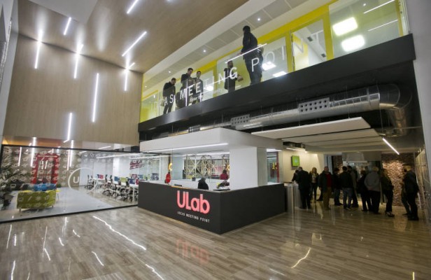  

ULab debate sobre la profesión de la mujer en la III Jornada de Haciendo Futuro