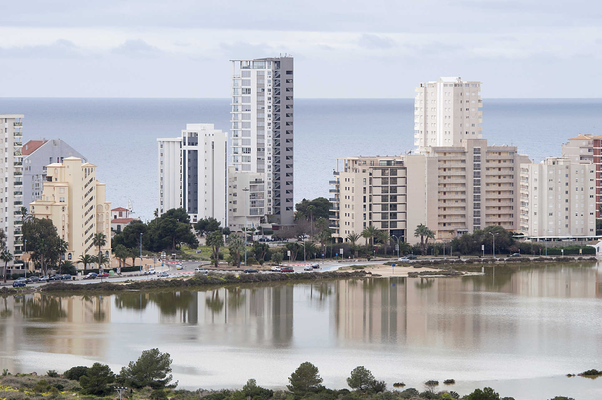 La promoción de TM y la torre Infinum, los últimos en pedir licencia en Calp a la espera del nuevo Manhattan