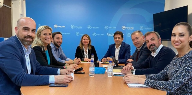 Zaplana (PP) acusa al Botànic de no tener proyecto ni de saber cómo hacer funcionar la sanidad