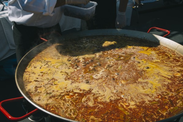 Cómo aprender a liderar equipos alrededor de una paella
