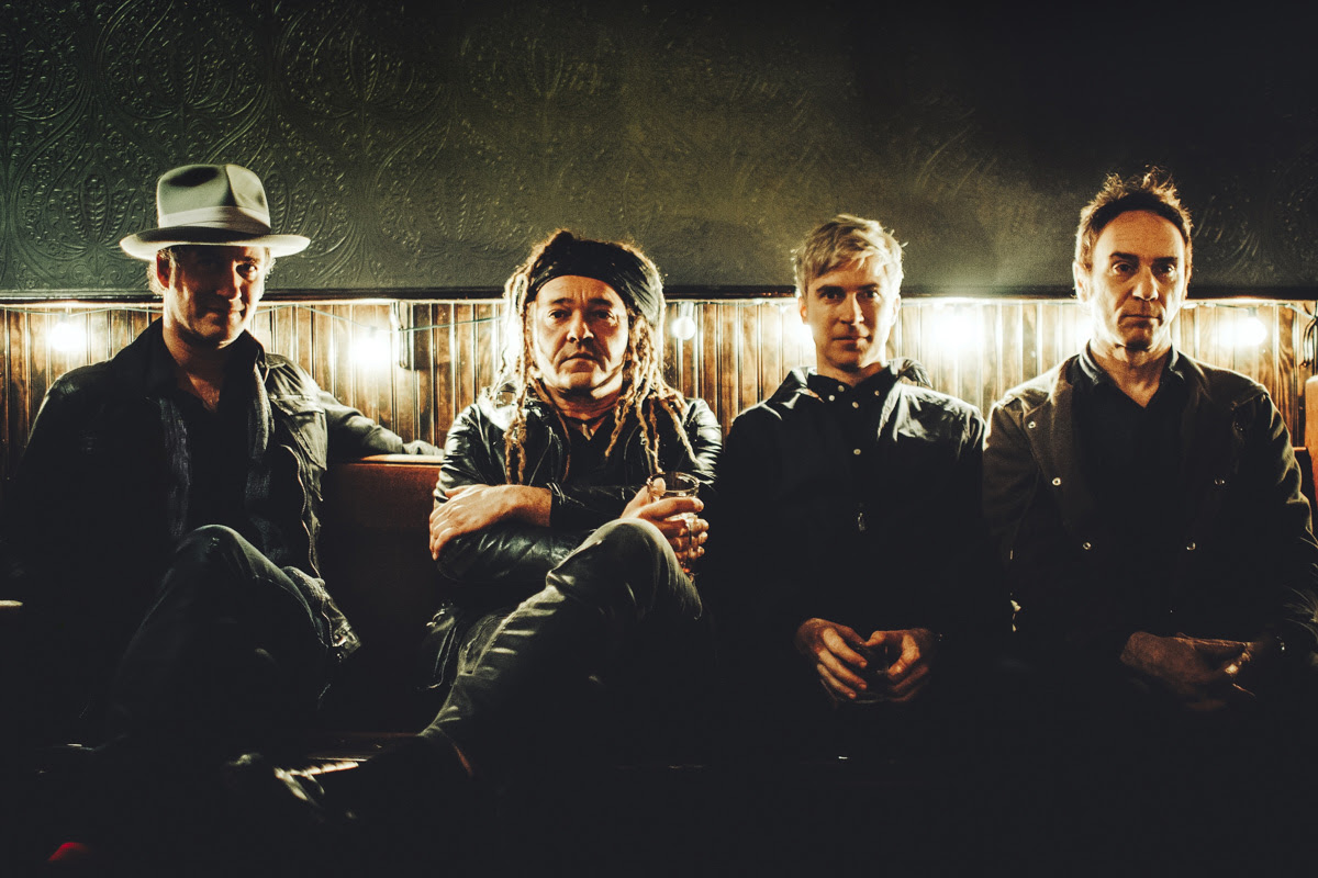 La banda Nada Surf presenta 'Never Not Together' en València