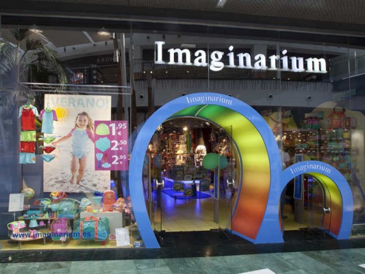 Hawkers busca crecer entre el público infantil y venderá sus gafas en las tiendas de Imaginarium