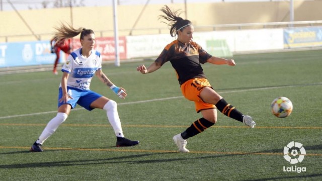 El Valencia Femenino vuelve a puestos de descenso y no puede permitirse más fallos en el Puchades