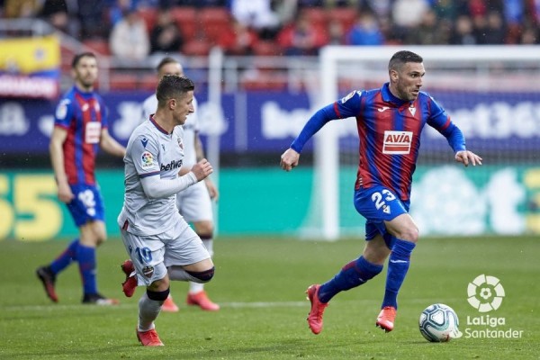 Roger, Bardhi, Clerc y Vezo, pendientes del derbi contra el Valencia