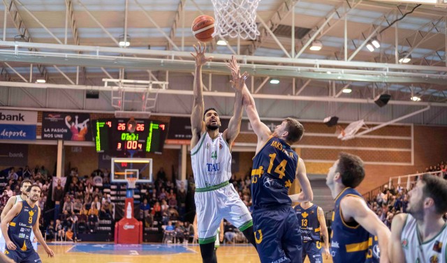 El TAU Castelló prosigue su escalada imponiéndose en la cancha del Liberbank Oviedo (76-81)