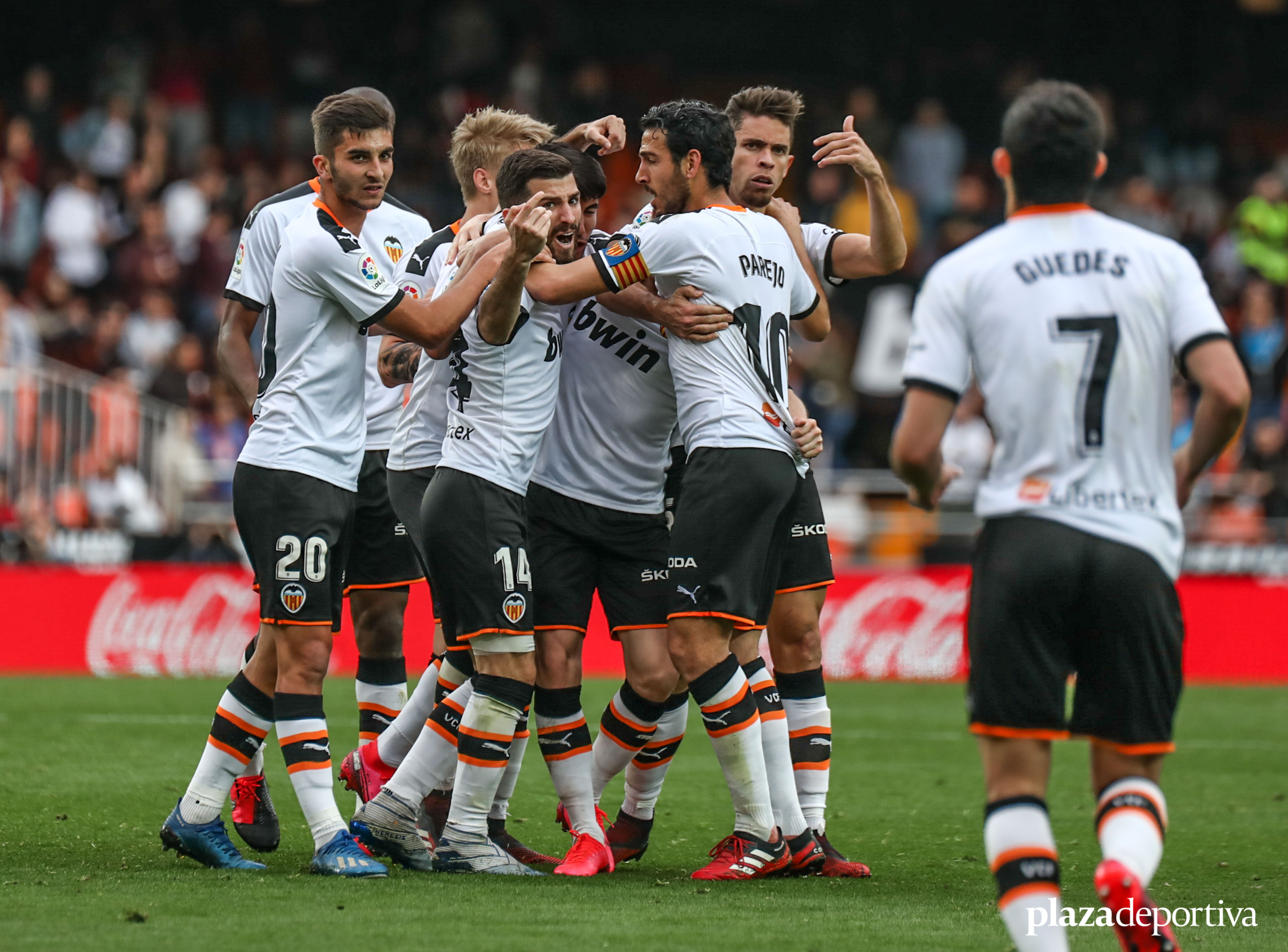 (2-1) El Valencia reacciona a tiempo ante el Betis