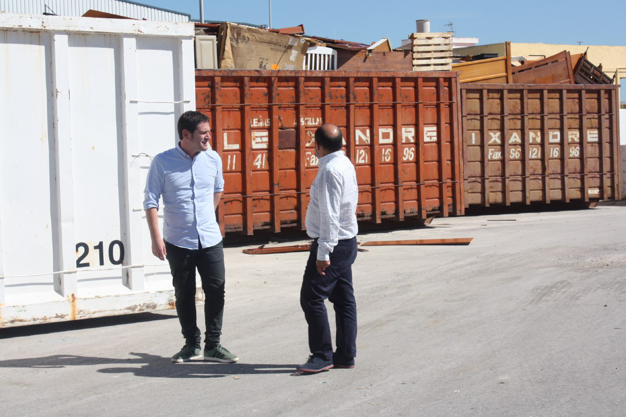 Ignasi Garcia convoca a las empresas de Castelló para acabar con los vertidos ilegales 