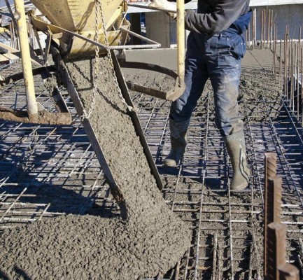 El consumo de cemento vuelve a caer en enero y suma tres meses con descensos