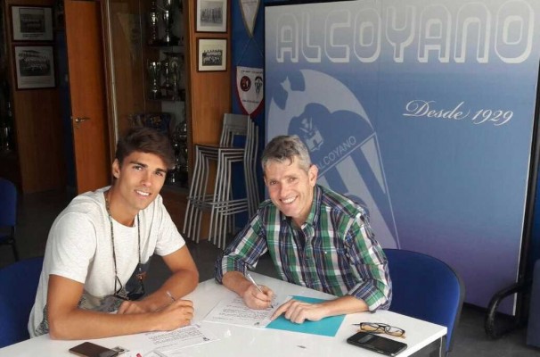 El Alcoyano realiza sus dos primeros fichajes con Ribelles y Morante

