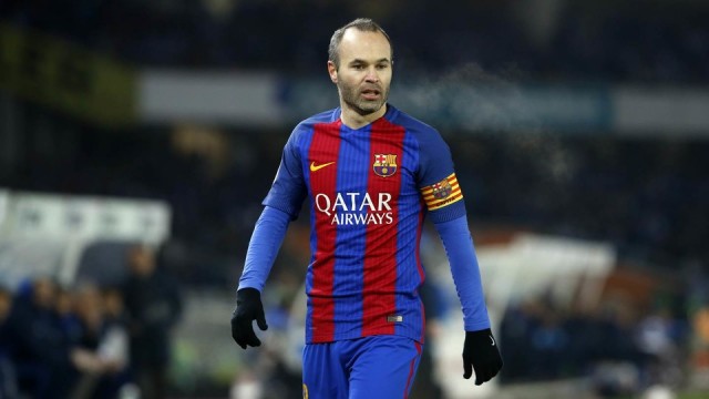 El capitán Andrés Iniesta es el único pilar del Barça pendiente de renovar su contrato
