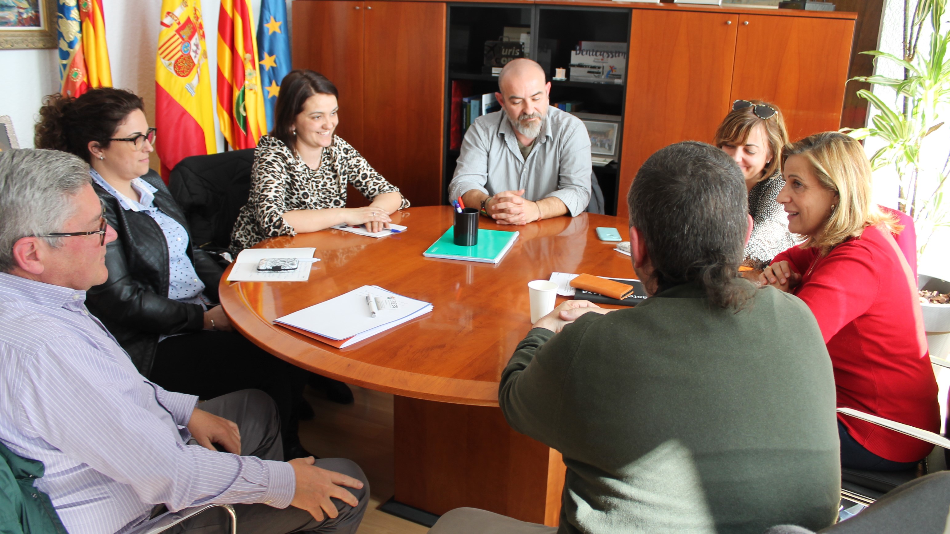 Benicàssim se interesa por el nuevo Centro de Creación de Empresas Sociales de Benlloc